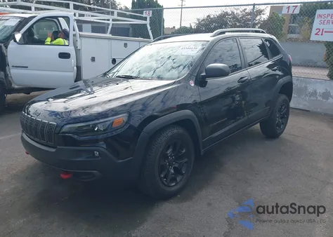 2019 Jeep Cherokee Trailhawk 4X4 z USA, uszkodzony, nr VIN 1C4PJMBX6KD391180